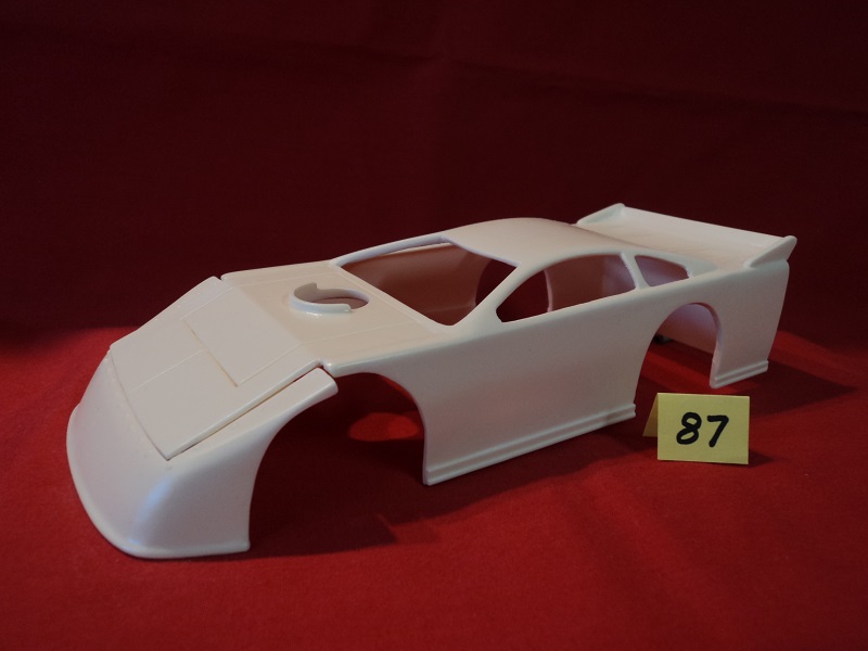#087 Resin Body Dirt Late Model  w/Flexi Nose
