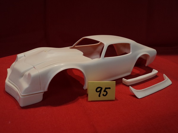#095 Resin Body Bubble Fender Camaro w/Howe Style Nose