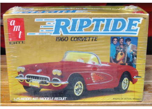 AMT Riptide 1960 Corvette Kit Sealed
