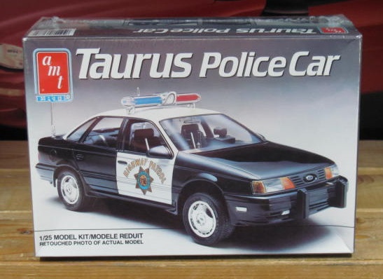 AMT Ford Taurus Police Car 1989 Issue Kit Sealed