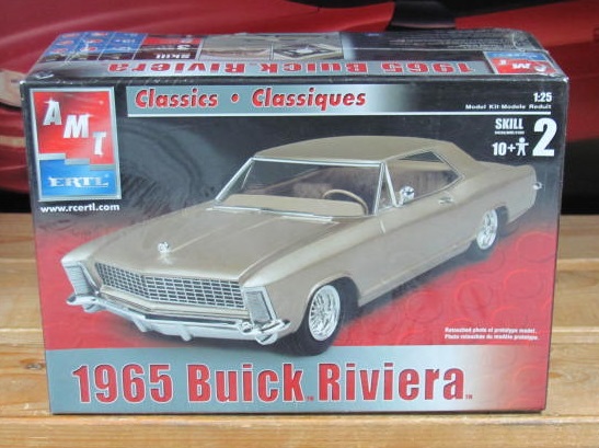 AMT 1965 Buick Riviera 2004 Issue Sealed