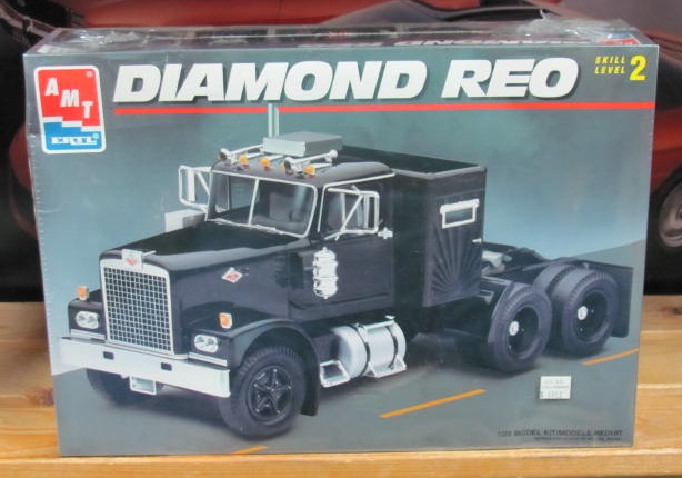 AMT Diamond Reo Truck Kit 1993 Issue Sealed