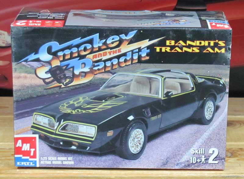 AMT 1977 Pontiac Trans Am Smokey and the Bandit 2001 Issue Kit Sealed