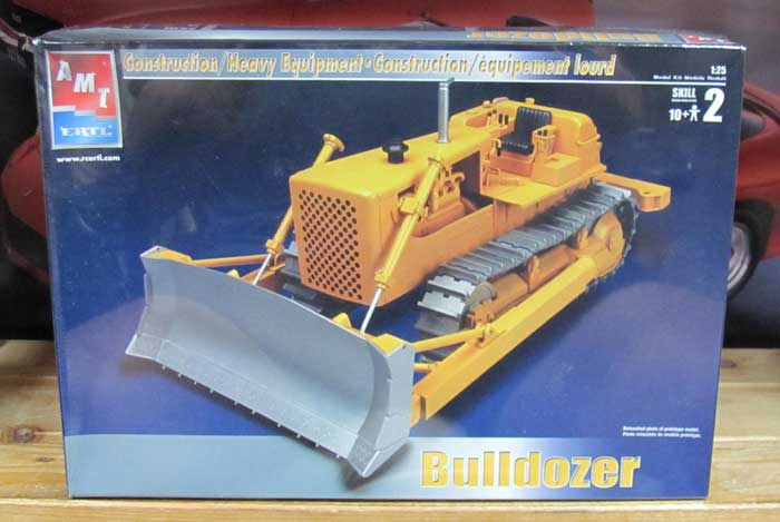 AMT Bulldozer 2002 Issue Kit Sealed