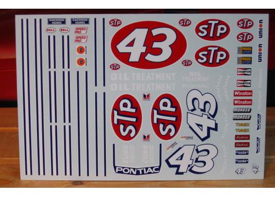 #43 STP Richard Petty 1985 Grand Prix 1/16 Scale