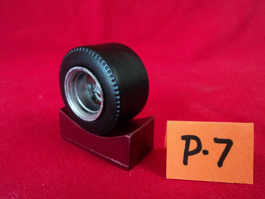 P # 7 Resin Tire Pavement Wide Cut Edge